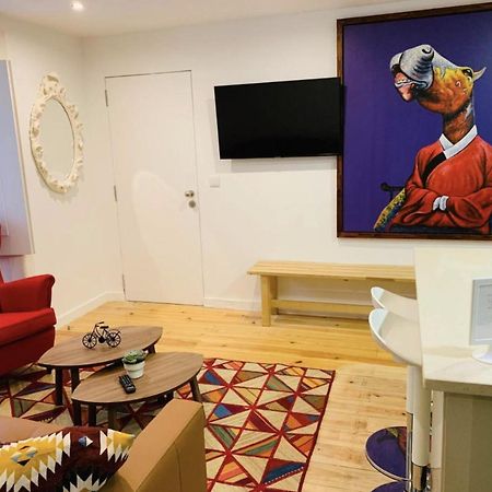 Chiado/Bairro Alto 2 Bedroom Apartment Lisbona Esterno foto