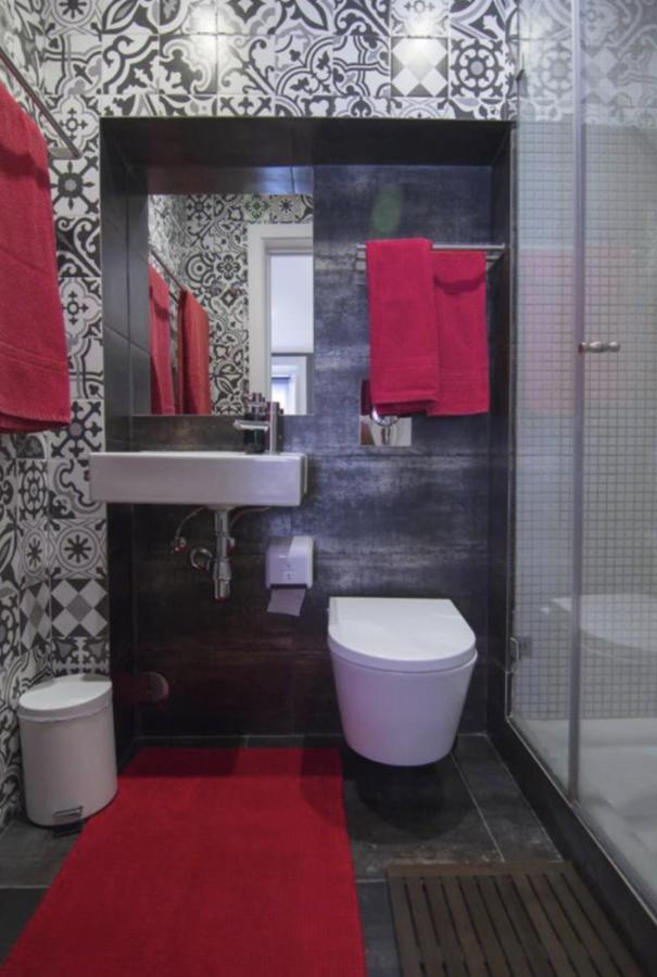 Chiado/Bairro Alto 2 Bedroom Apartment Lisbona Esterno foto