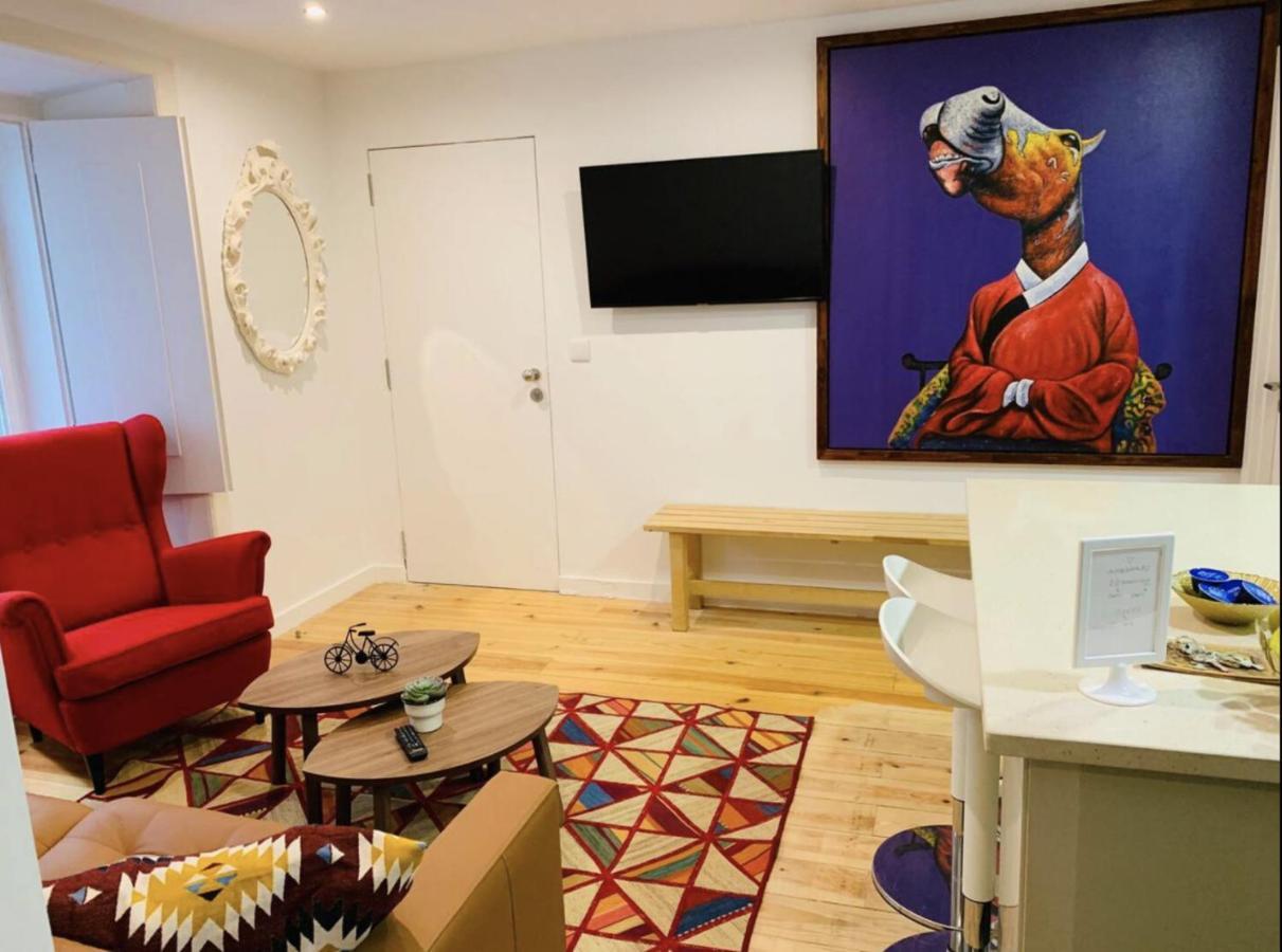 Chiado/Bairro Alto 2 Bedroom Apartment Lisbona Esterno foto