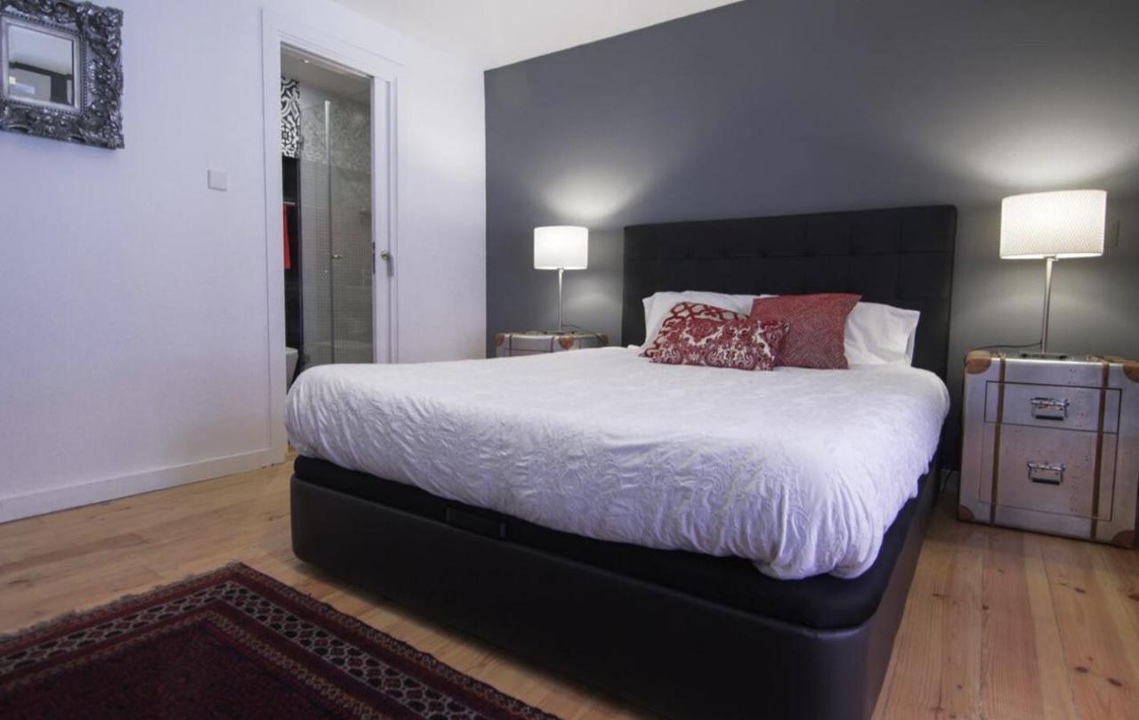 Chiado/Bairro Alto 2 Bedroom Apartment Lisbona Esterno foto